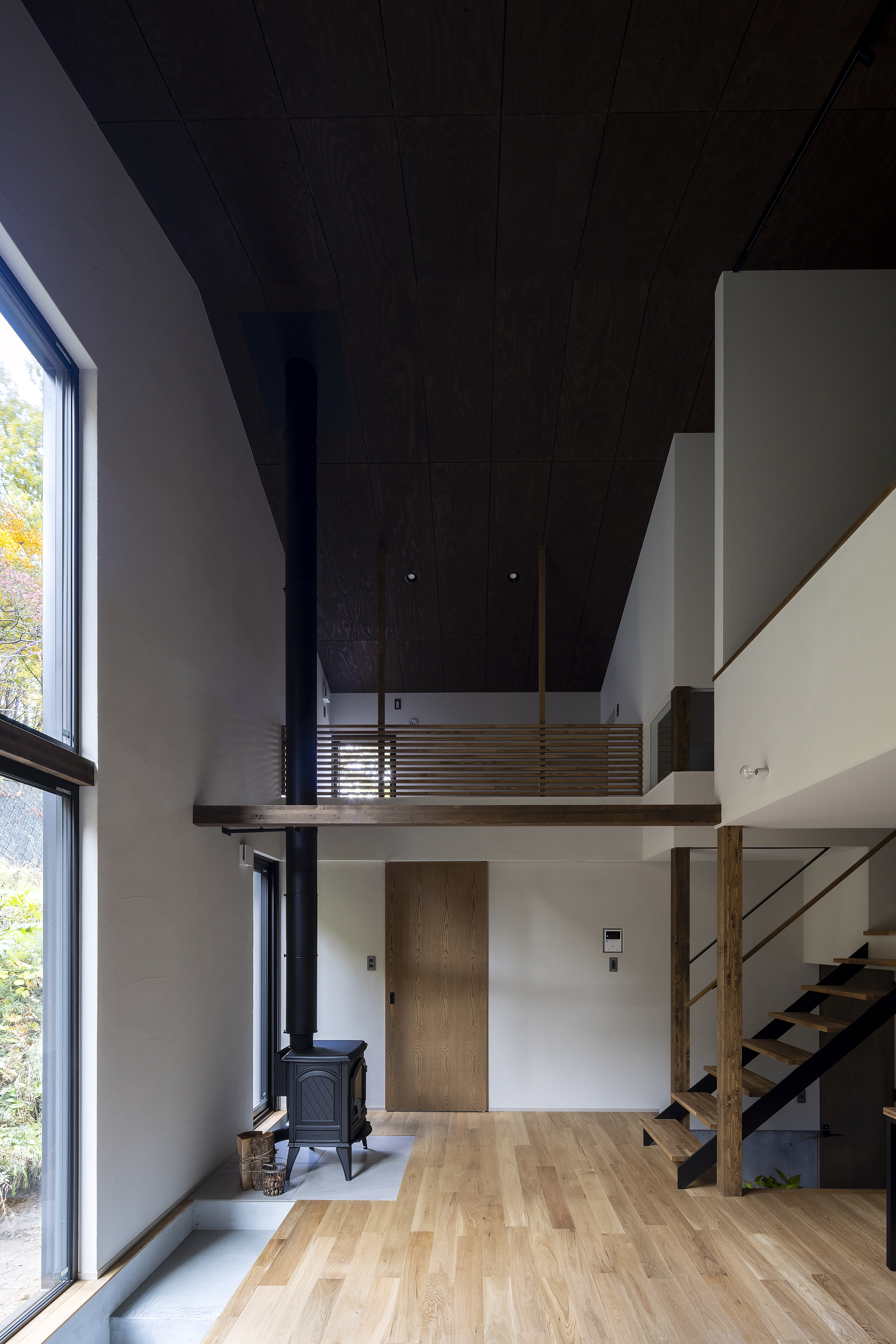 ネコと器と暮らす家